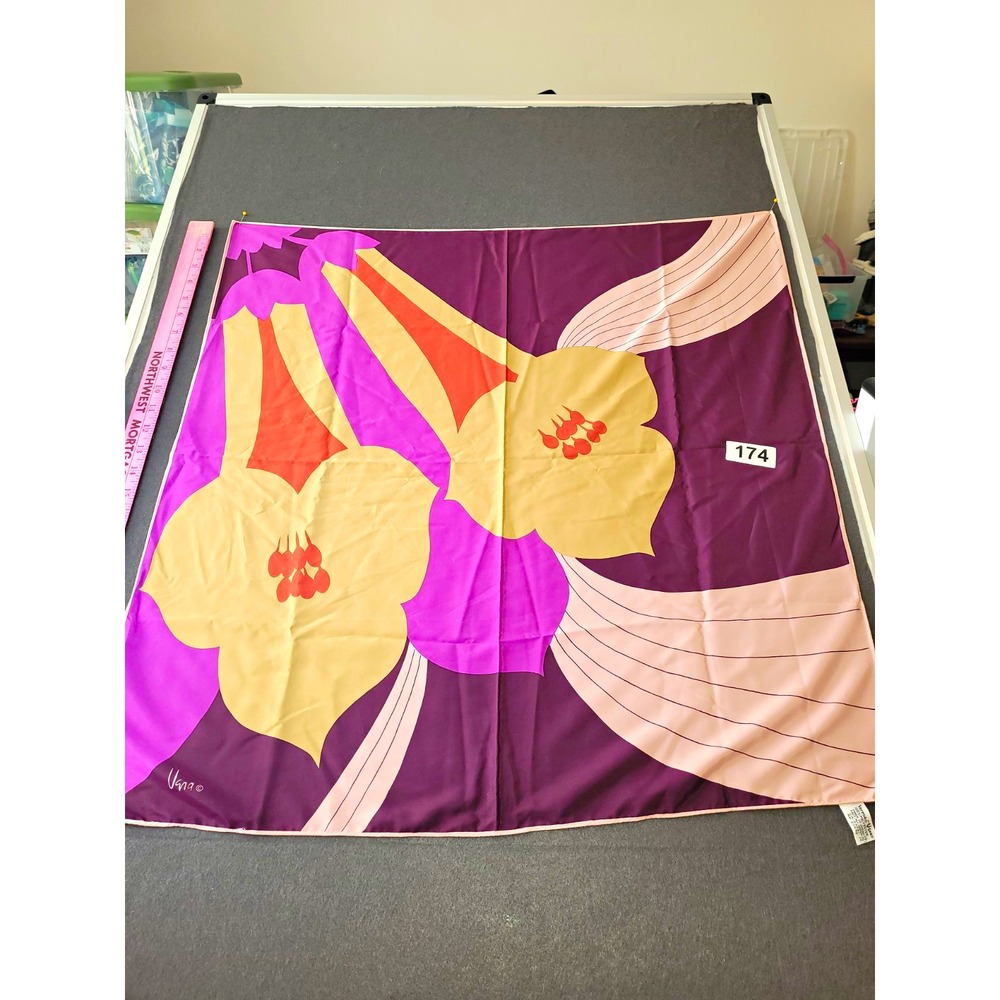 Vintage Vera Women's Scarf Floral Purple Pink Cream Satin Polyester 30x30"